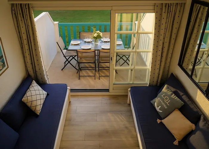 Apartment Superbe Vue Mer, Port Et Golf - 6 Personnes